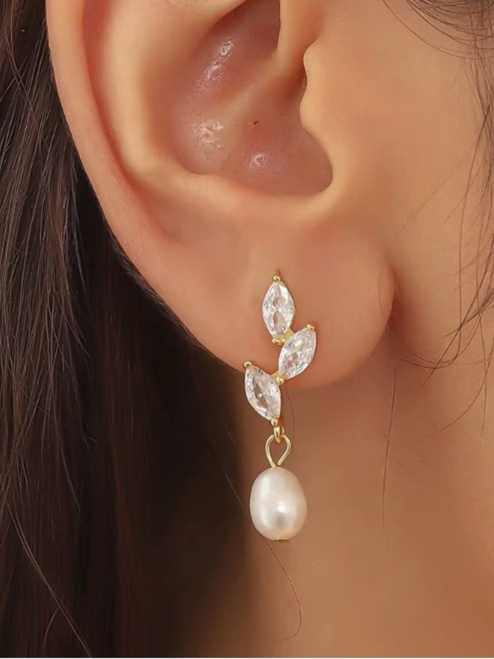 *** High Quality Gold-Tone Pearl Drop Earrings with Clear Marquise Crystals